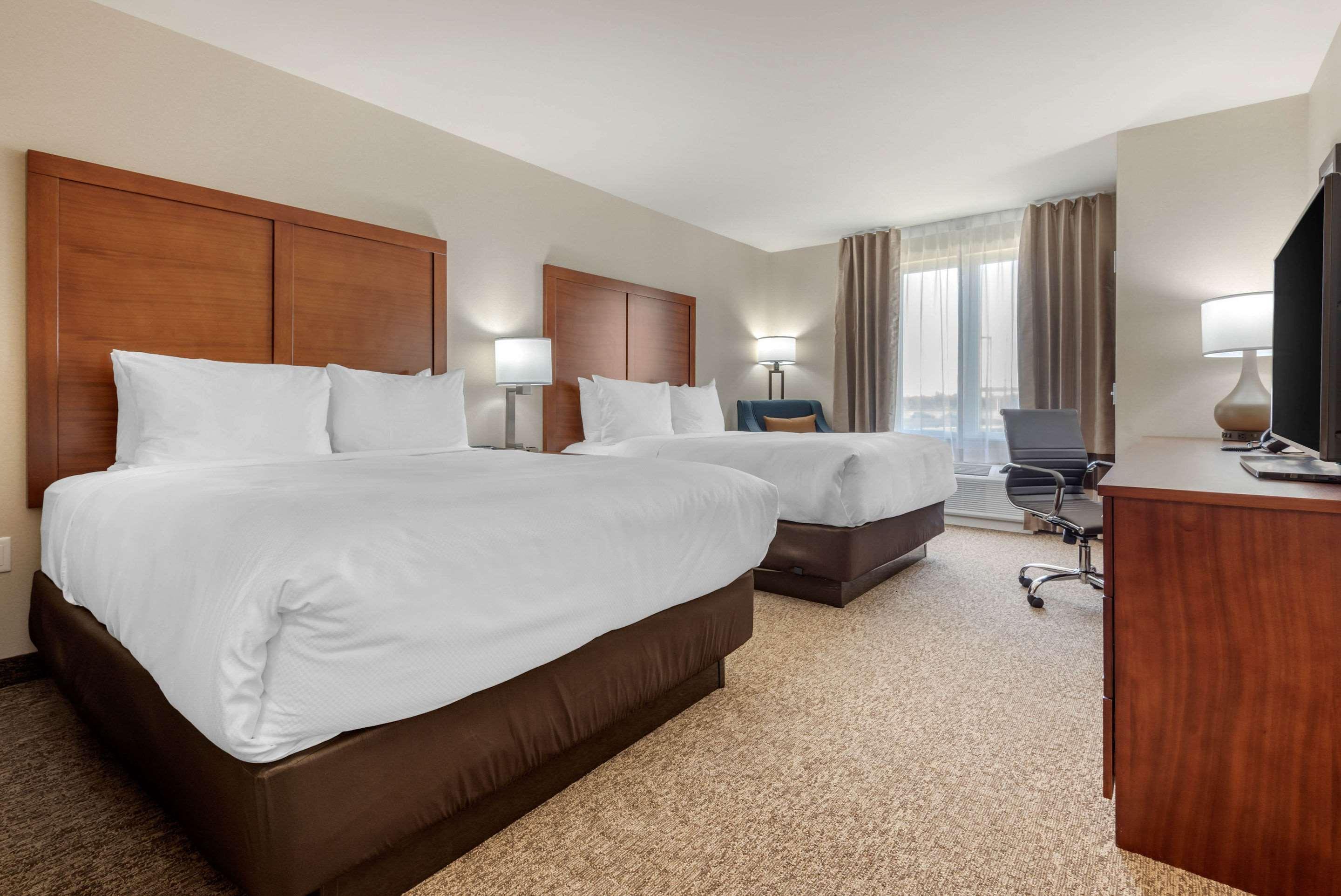 Comfort Inn & Suites Greater Napanee Luaran gambar