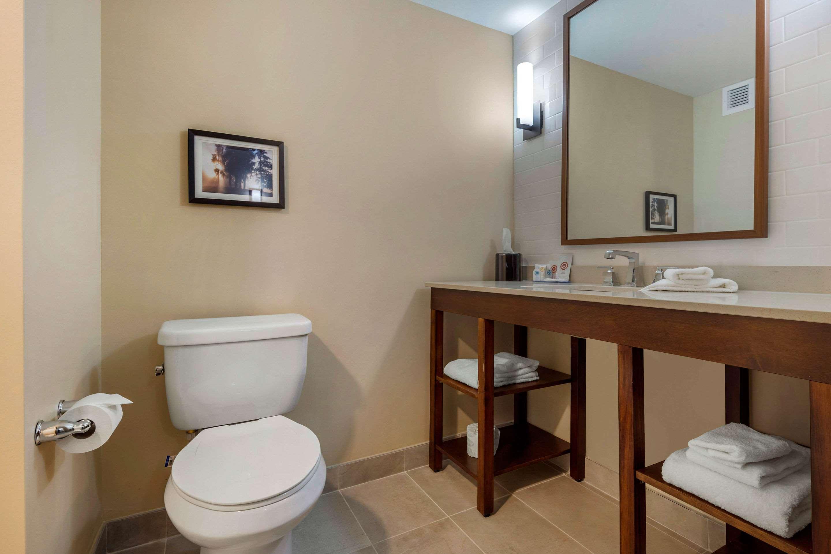 Comfort Inn & Suites Greater Napanee Luaran gambar