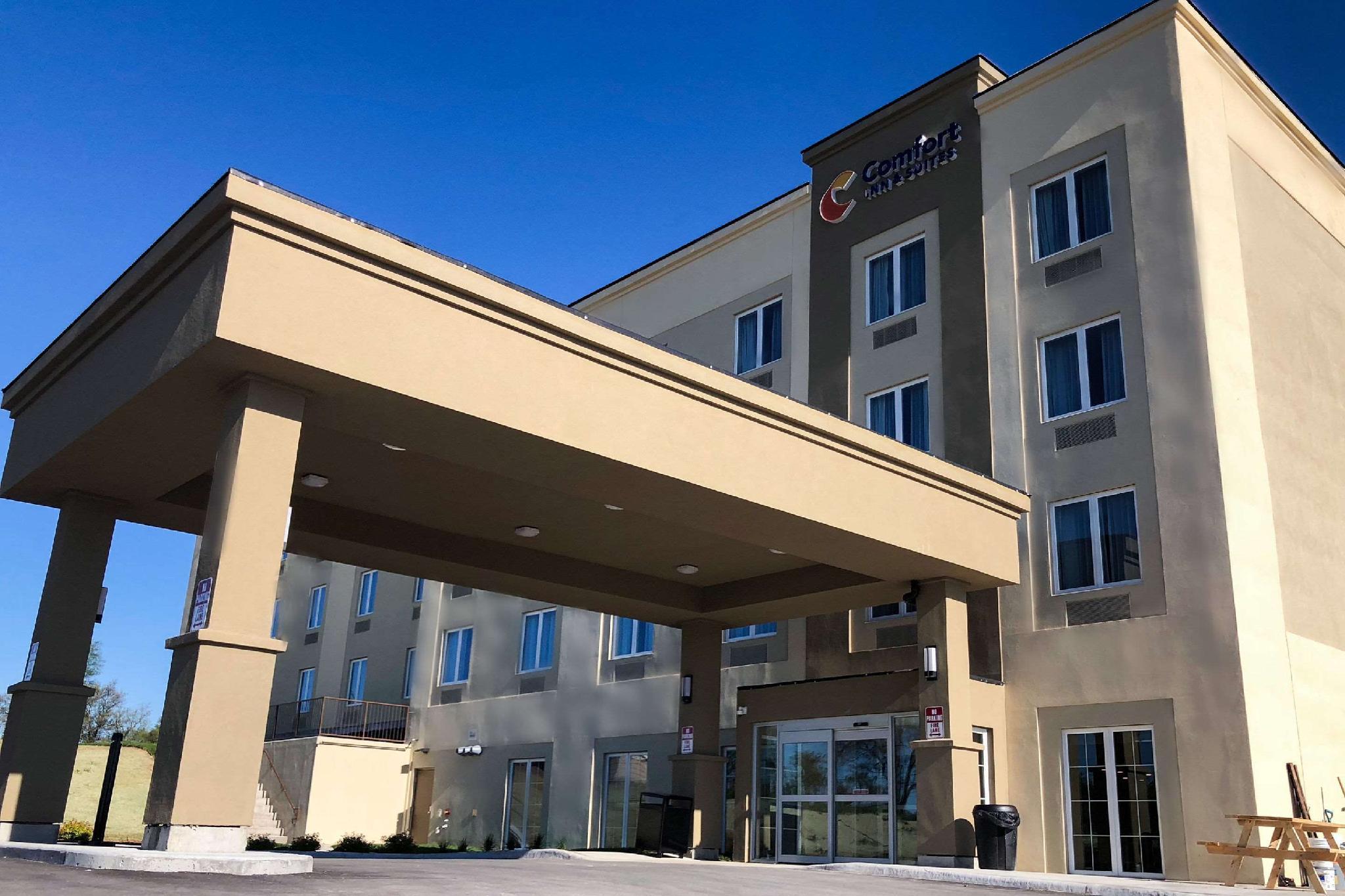 Comfort Inn & Suites Greater Napanee Luaran gambar