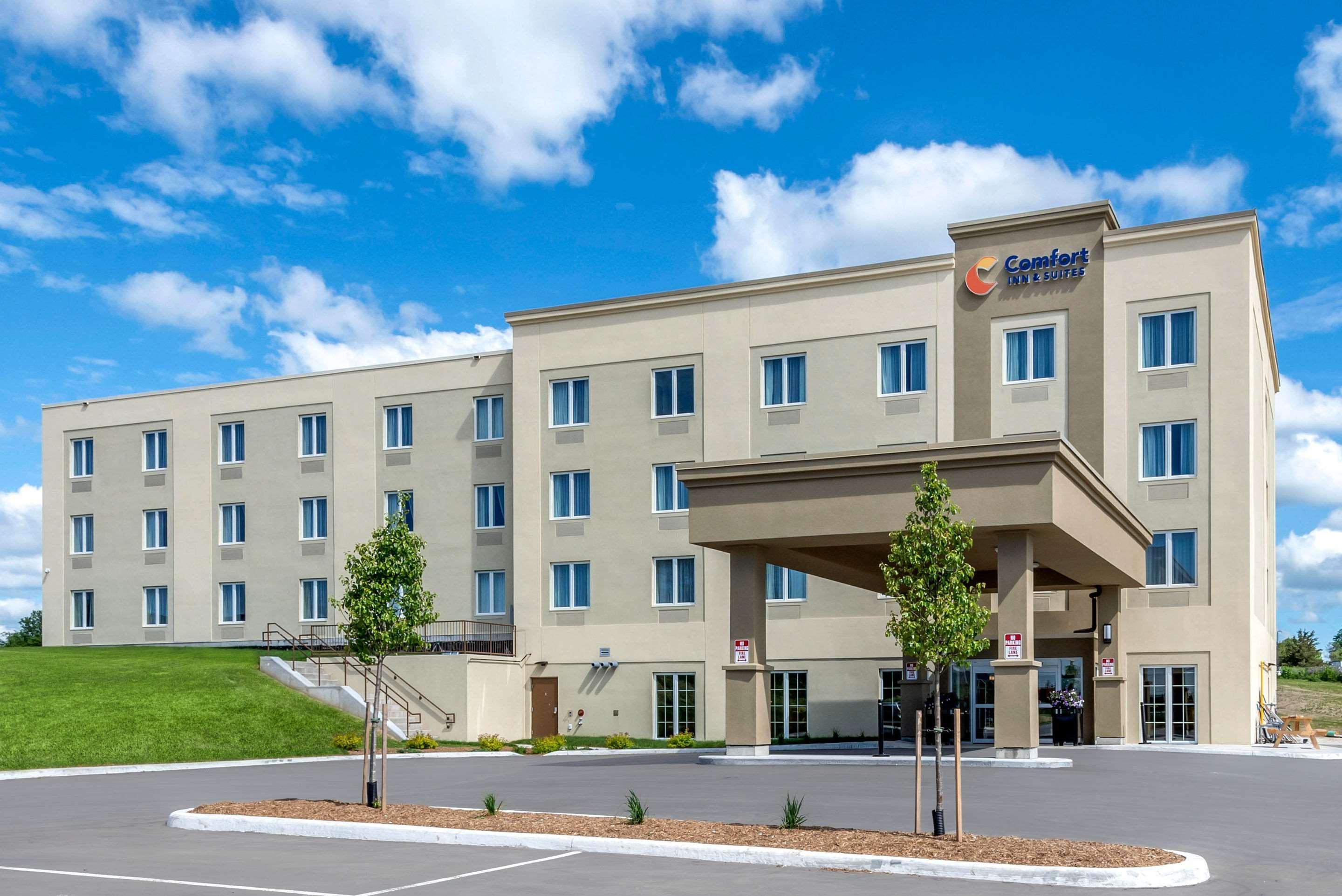 Comfort Inn & Suites Greater Napanee Luaran gambar