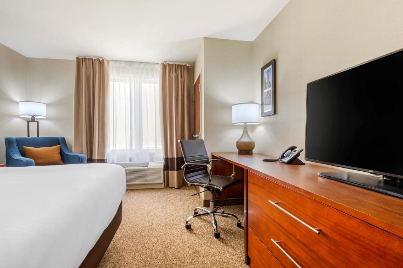 Comfort Inn & Suites Greater Napanee Luaran gambar