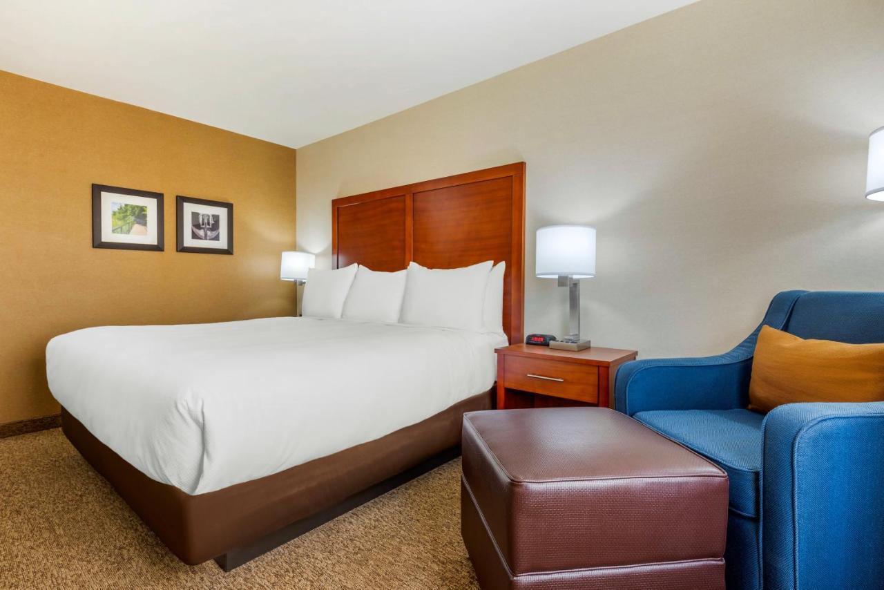 Comfort Inn & Suites Greater Napanee Luaran gambar